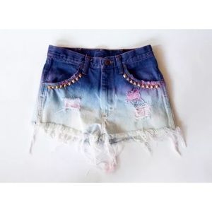 High wait destroyed shorts